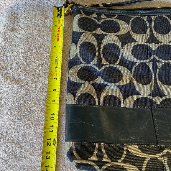 Coach Signature Canvas & Leather Hobo Shoulder Bag (Style No. D0873-12549) - Picture 5 of 8